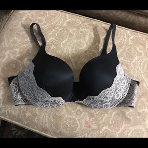 Victoria’s Secret Bra 36 C